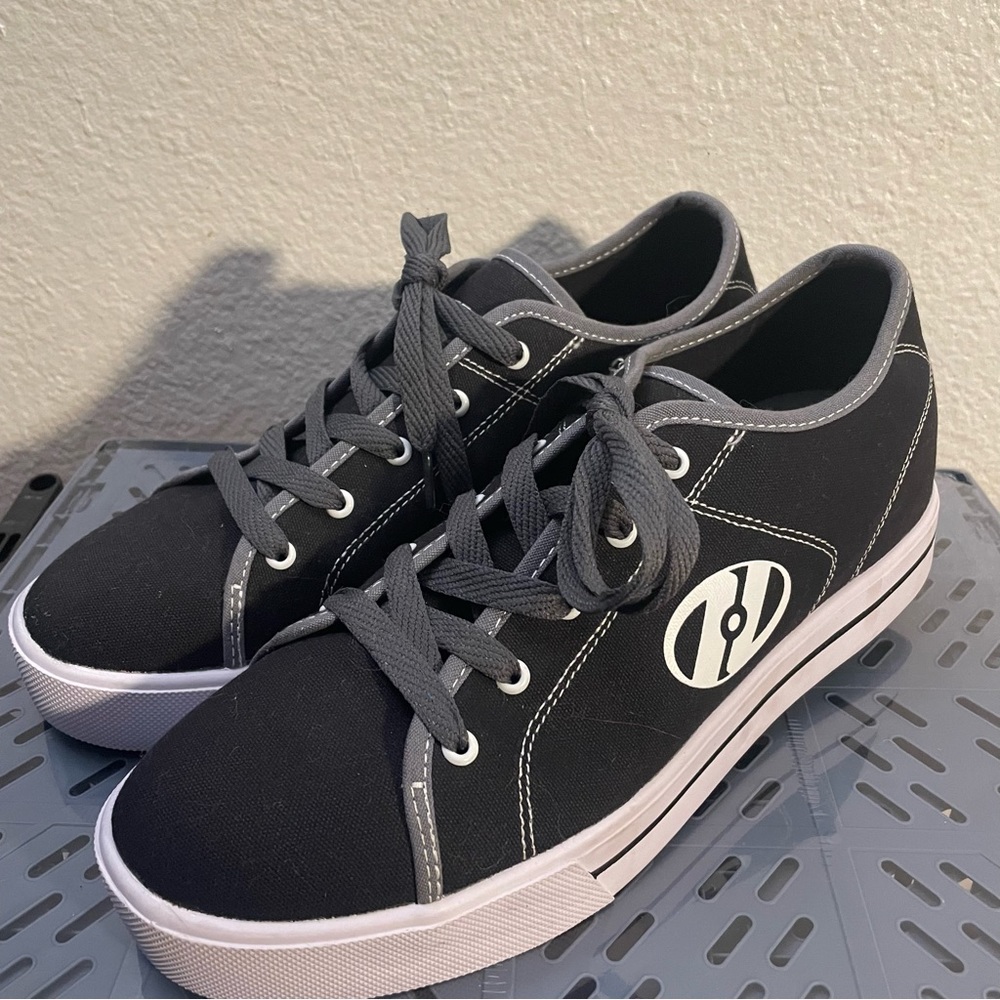 Heelys Canvas Black Wheel Shoe